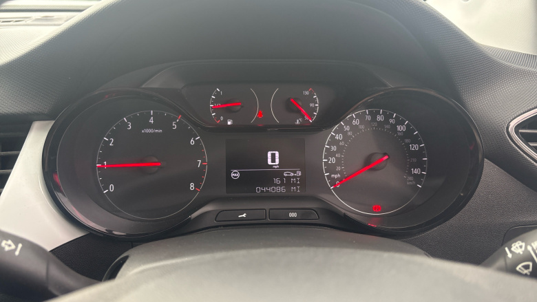 Vauxhall Crossland X 1.2T [110] Griffin 5dr [6 Spd] [Start Stop] Petrol Hatchback